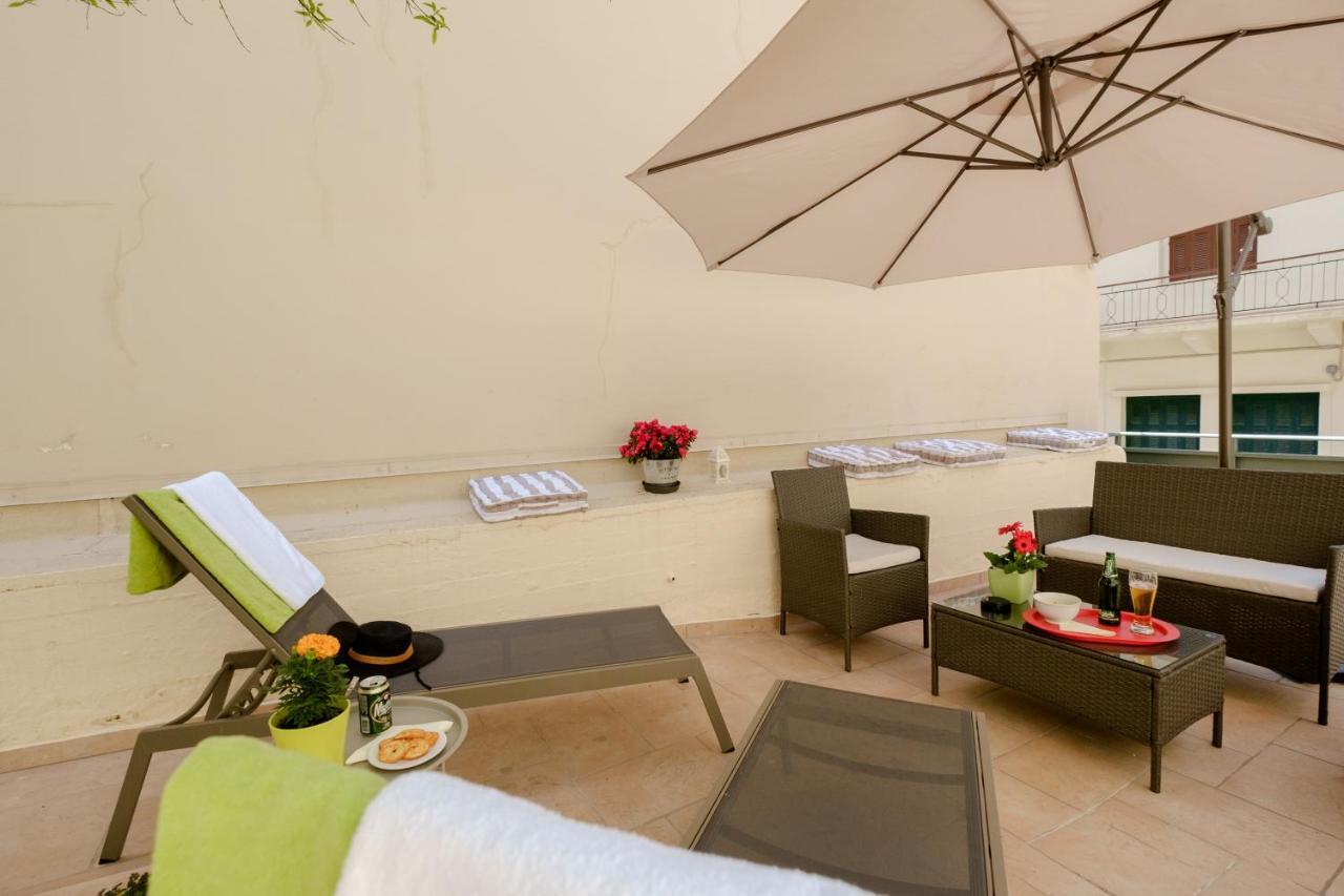 Home With Courtyard In Beating Heart Of Old Town! Chania  Bagian luar foto